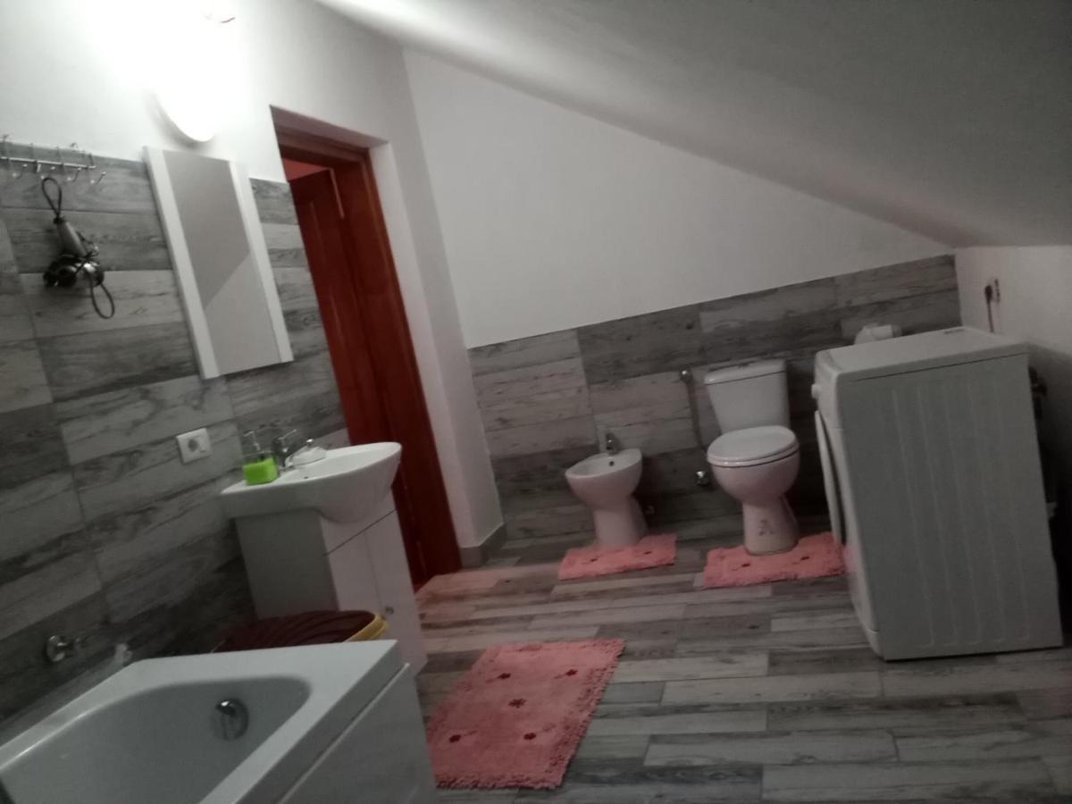 Casa Dana Hotel Borsa  Bagian luar foto